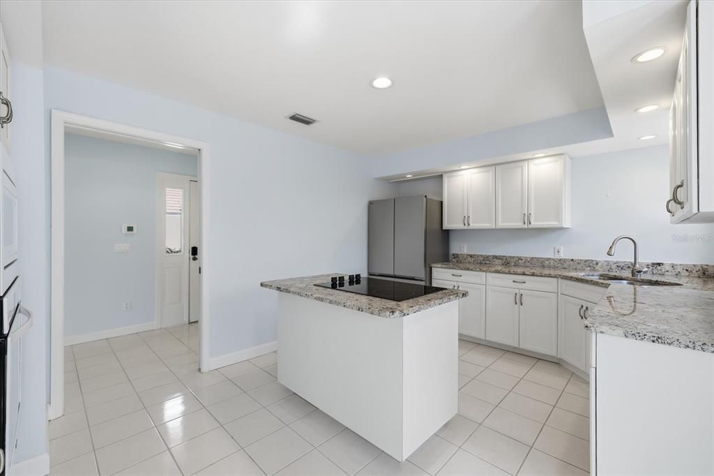 En Venta: $369,000 (2 camas, 2 baños, 1735 Pies cuadrados)