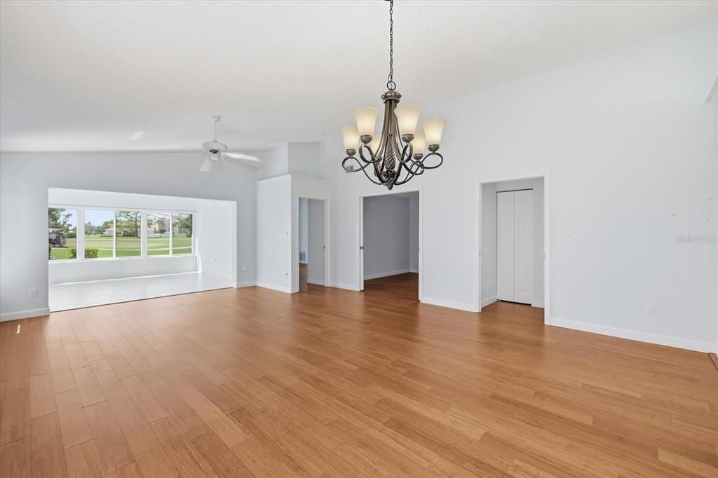 En Venta: $369,000 (2 camas, 2 baños, 1735 Pies cuadrados)