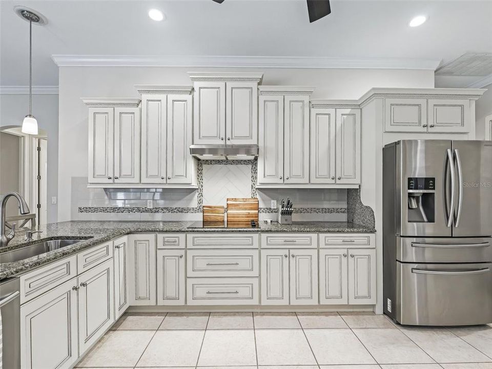 En Venta: $1,299,000 (3 camas, 2 baños, 2552 Pies cuadrados)