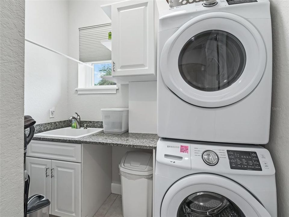 En Venta: $1,299,000 (3 camas, 2 baños, 2552 Pies cuadrados)