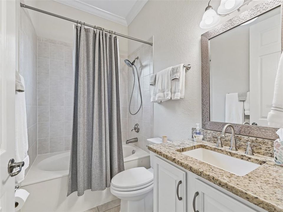 En Venta: $1,299,000 (3 camas, 2 baños, 2552 Pies cuadrados)