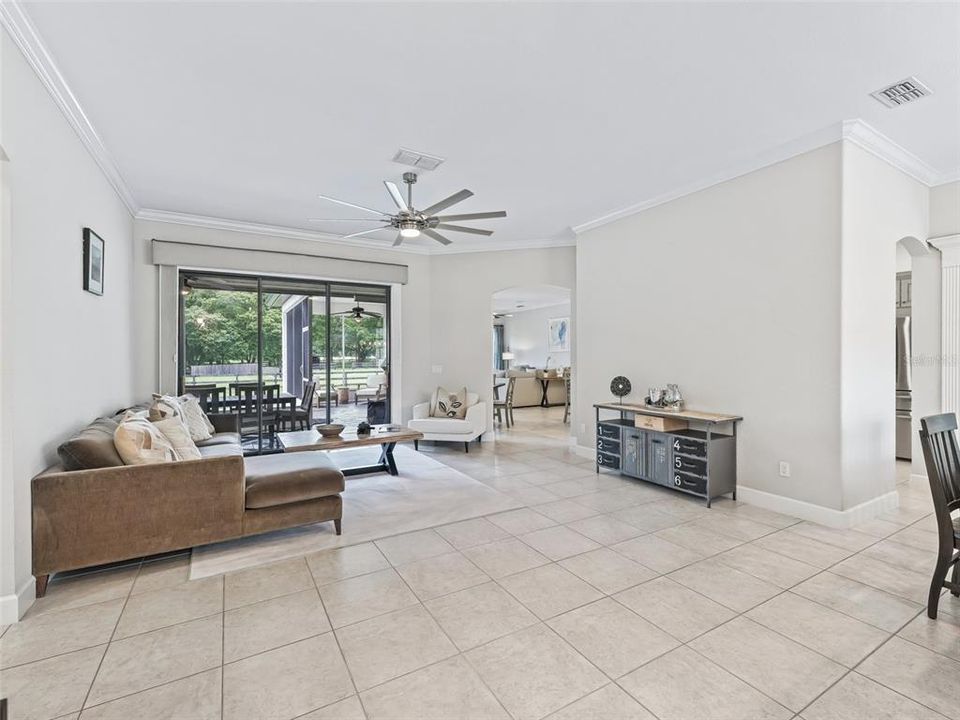 En Venta: $1,299,000 (3 camas, 2 baños, 2552 Pies cuadrados)