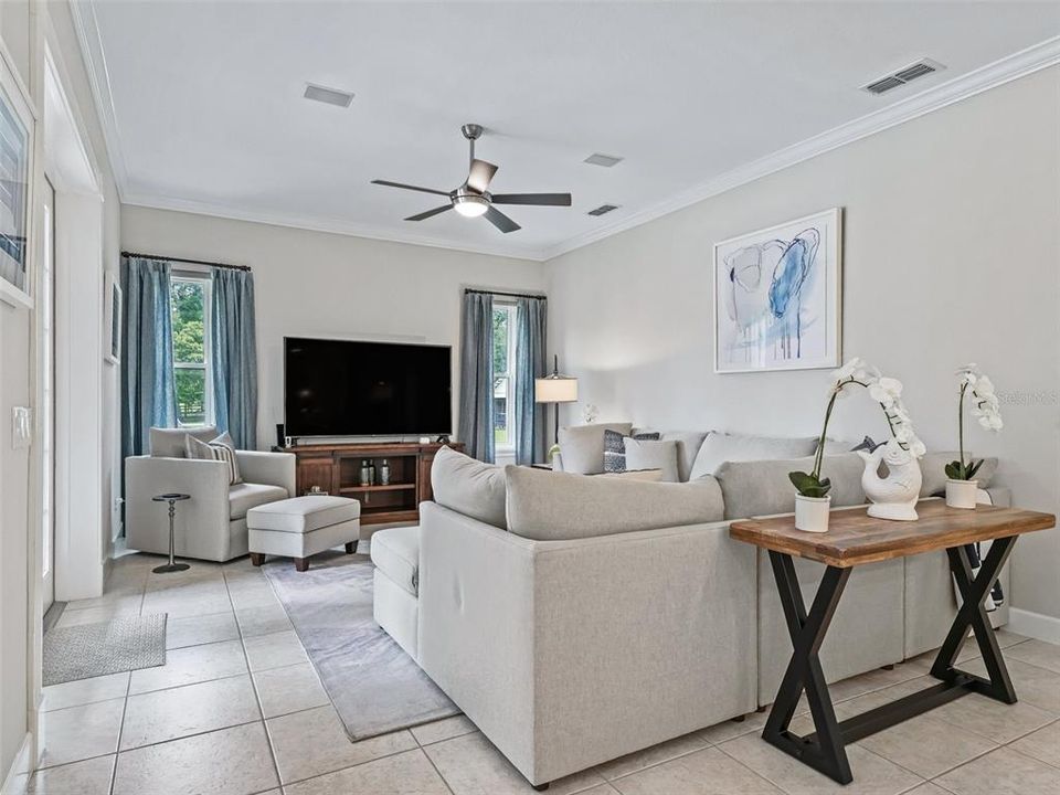 En Venta: $1,299,000 (3 camas, 2 baños, 2552 Pies cuadrados)