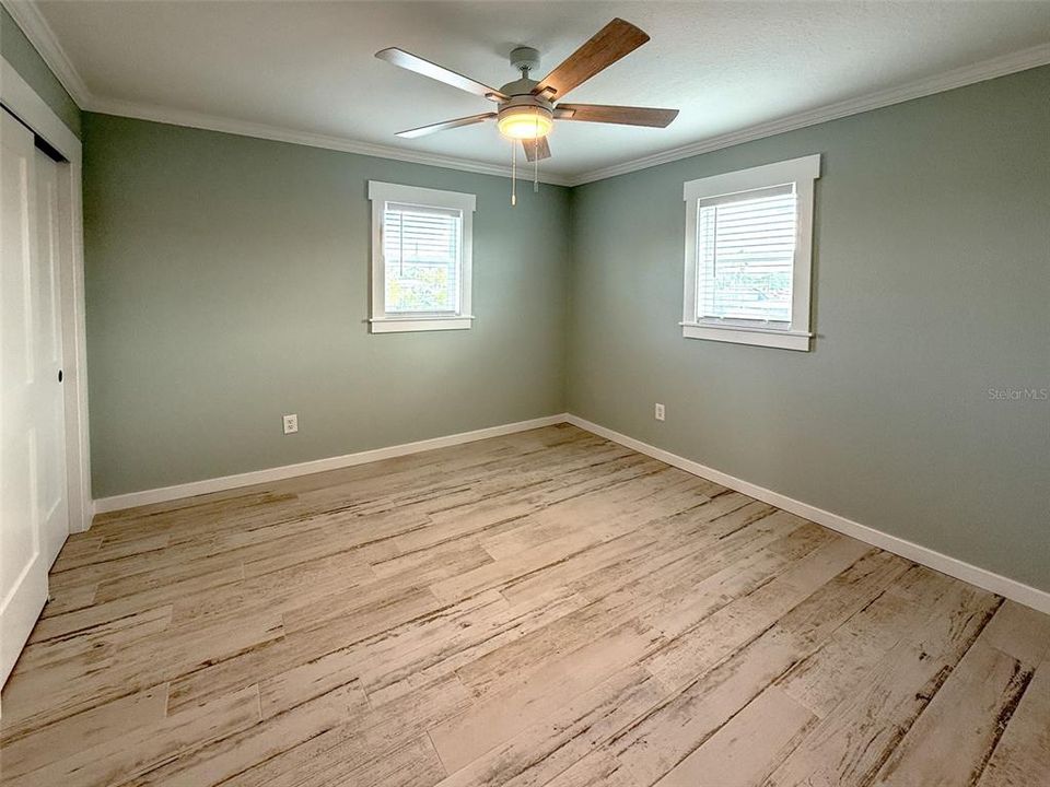 For Sale: $338,900 (2 beds, 2 baths, 728 Square Feet)