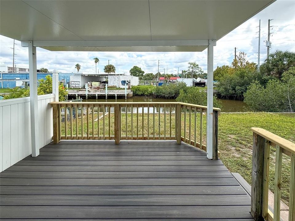 For Sale: $338,900 (2 beds, 2 baths, 728 Square Feet)