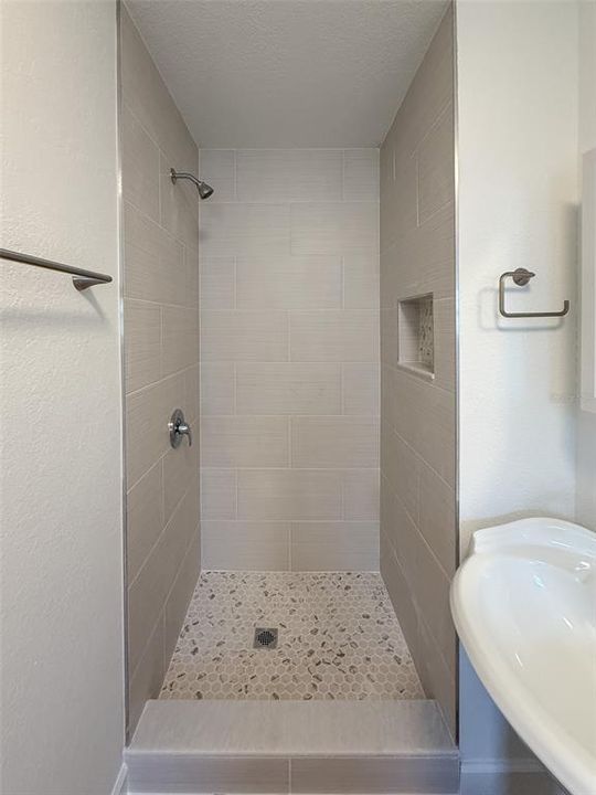 For Sale: $338,900 (2 beds, 2 baths, 728 Square Feet)