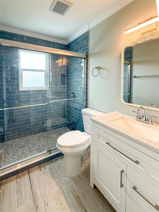 For Sale: $338,900 (2 beds, 2 baths, 728 Square Feet)