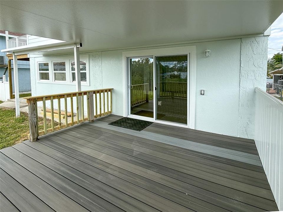For Sale: $338,900 (2 beds, 2 baths, 728 Square Feet)