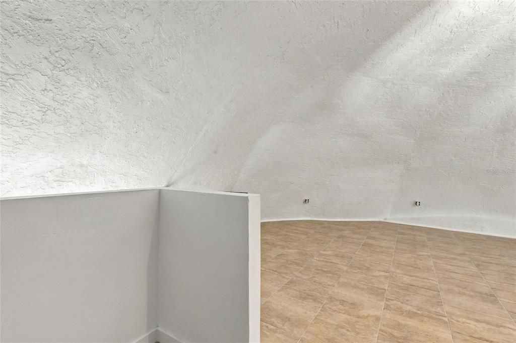 For Sale: $269,000 (3 beds, 1 baths, 1031 Square Feet)