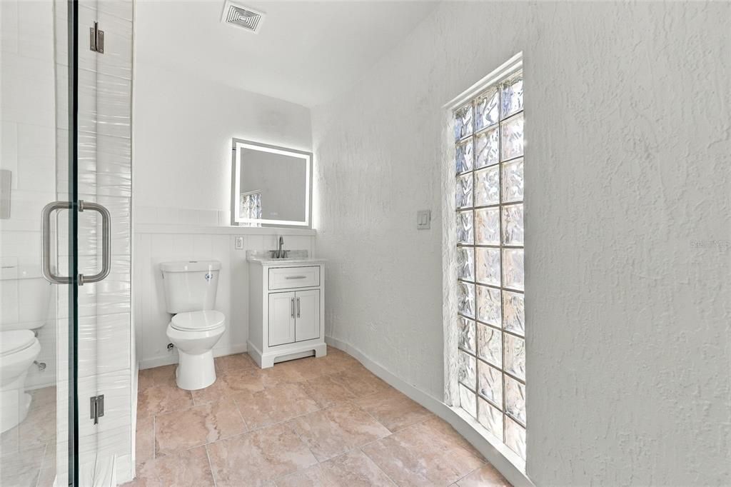 For Sale: $269,000 (3 beds, 1 baths, 1031 Square Feet)