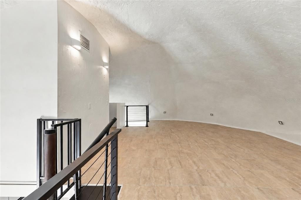 For Sale: $269,000 (3 beds, 1 baths, 1031 Square Feet)