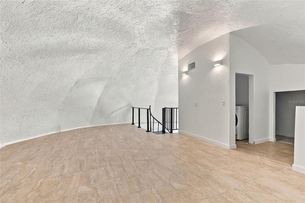 For Sale: $269,000 (3 beds, 1 baths, 1031 Square Feet)