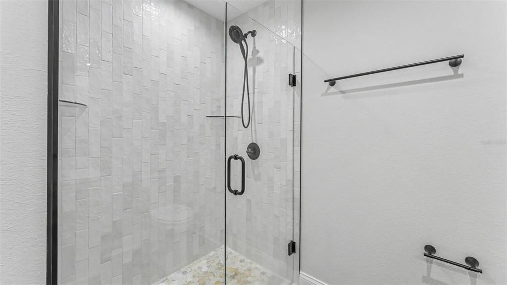 На продажу: $289,000 (3 спален, 2 ванн, 1305 Квадратных фут)