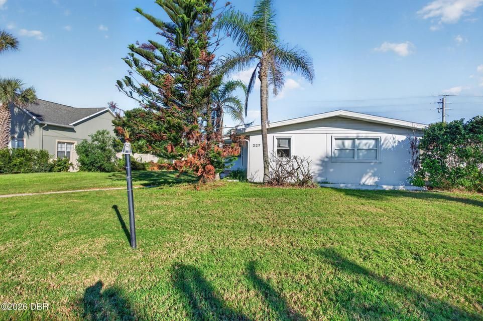 For Sale: $625,000 (4 beds, 2 baths, 2492 Square Feet)
