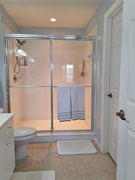 For Sale: $349,900 (2 beds, 2 baths, 1824 Square Feet)