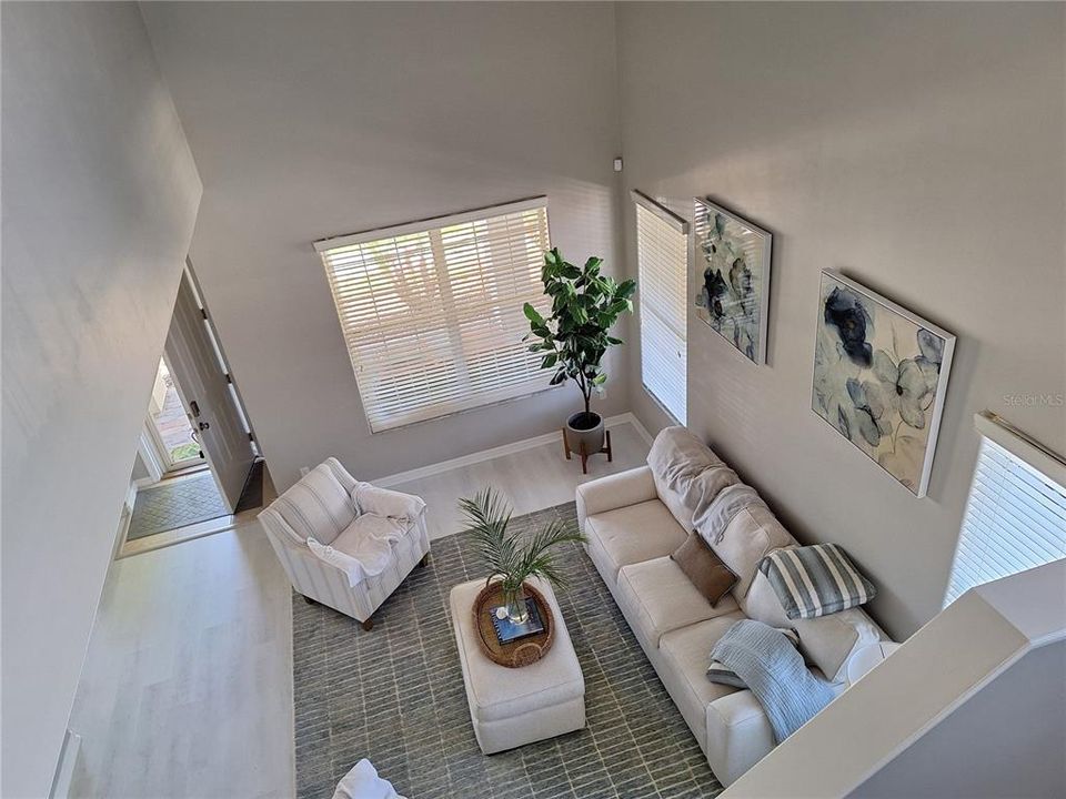 For Sale: $349,900 (2 beds, 2 baths, 1824 Square Feet)