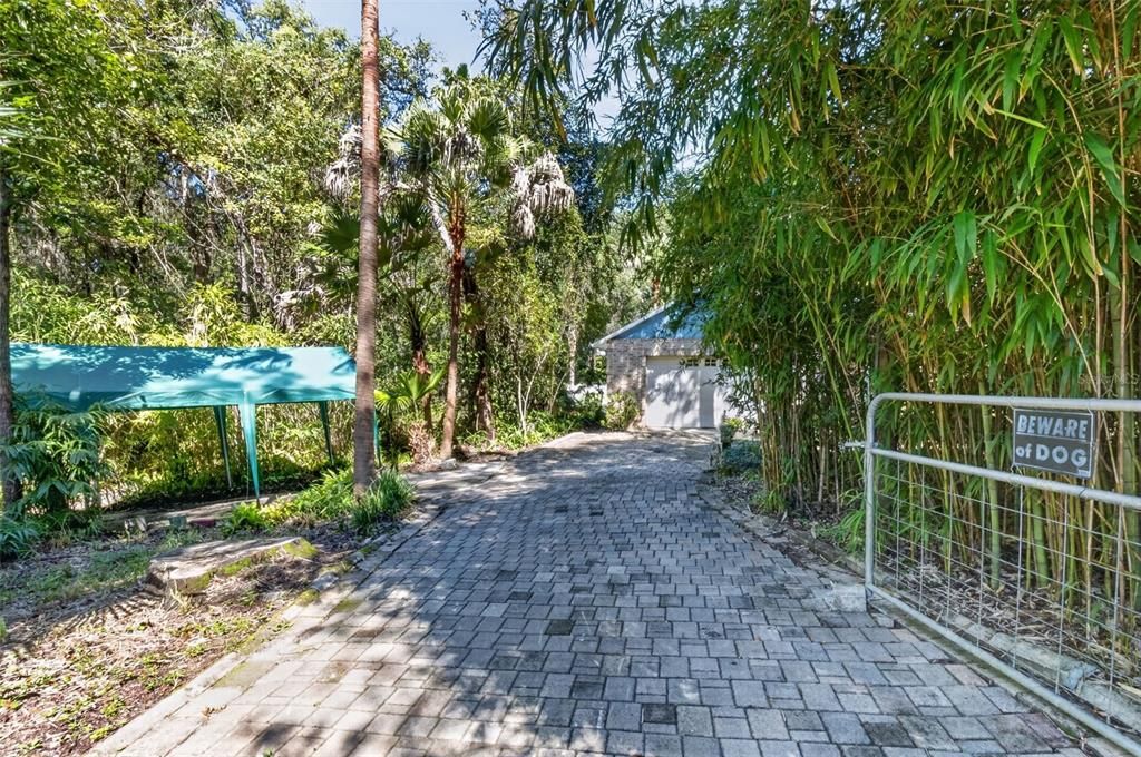 For Sale: $489,900 (3 beds, 3 baths, 2200 Square Feet)