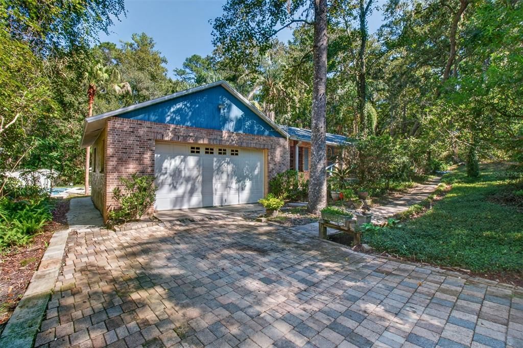 For Sale: $489,900 (3 beds, 3 baths, 2200 Square Feet)