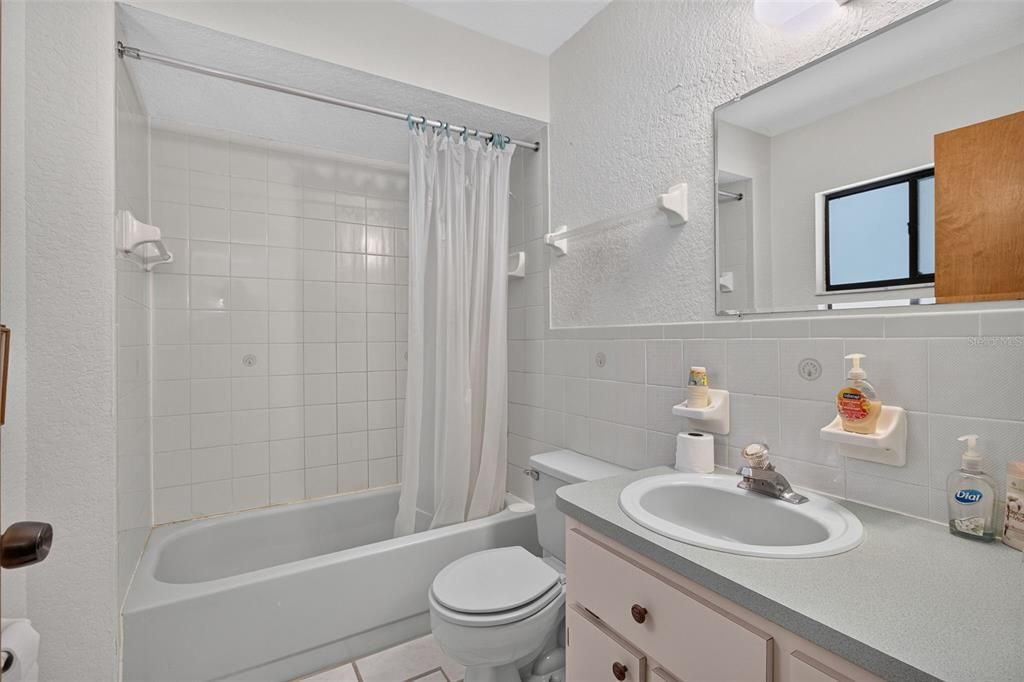 For Sale: $489,900 (3 beds, 3 baths, 2200 Square Feet)