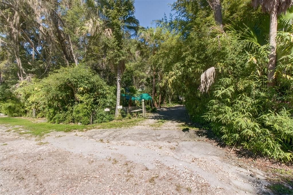 For Sale: $489,900 (3 beds, 3 baths, 2200 Square Feet)
