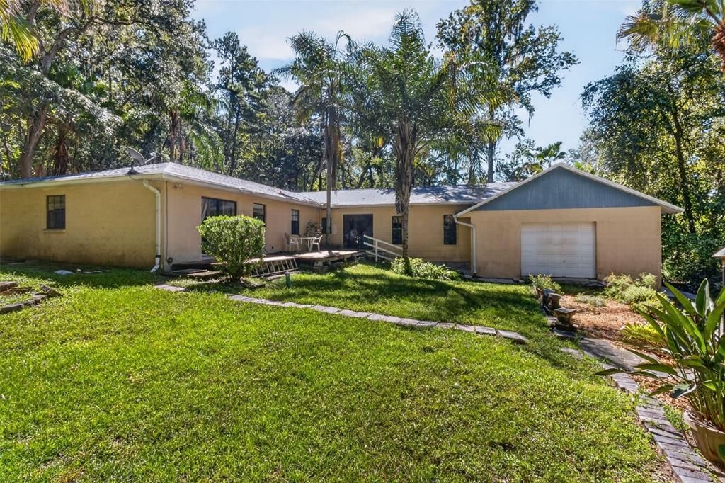 For Sale: $489,900 (3 beds, 3 baths, 2200 Square Feet)