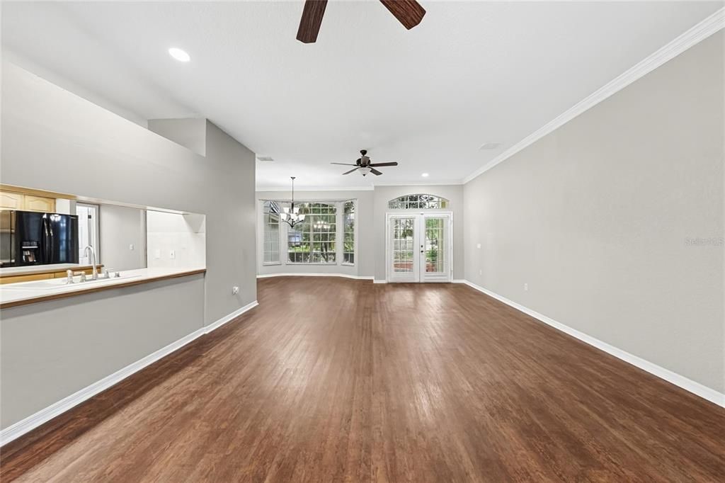 For Sale: $434,900 (3 beds, 2 baths, 2092 Square Feet)