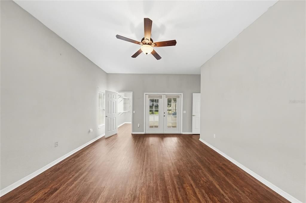 For Sale: $434,900 (3 beds, 2 baths, 2092 Square Feet)