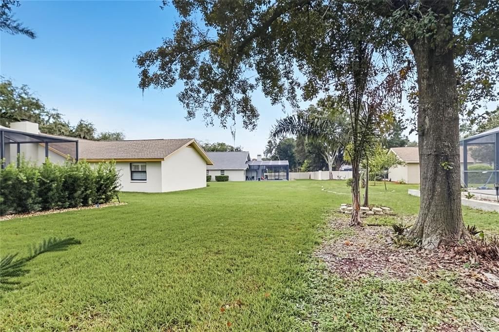For Sale: $434,900 (3 beds, 2 baths, 2092 Square Feet)
