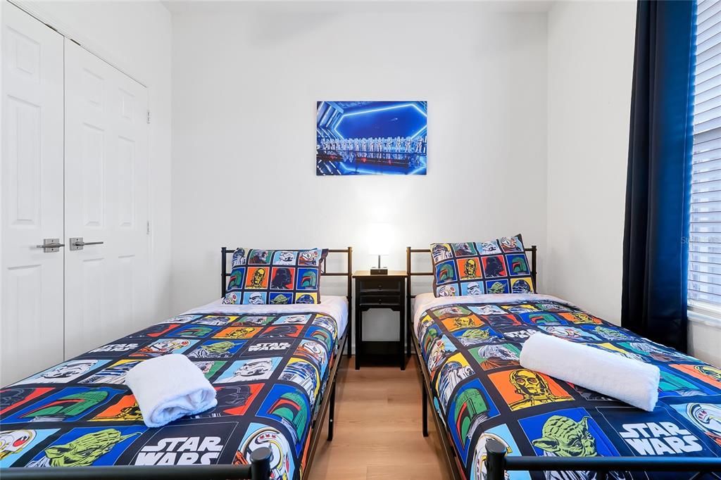 For Sale: $221,500 (3 beds, 2 baths, 1402 Square Feet)