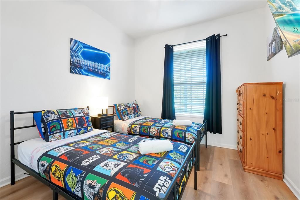 For Sale: $221,500 (3 beds, 2 baths, 1402 Square Feet)