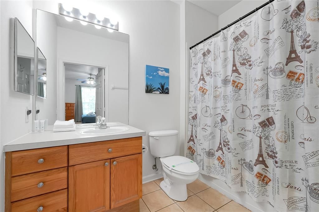 For Sale: $221,500 (3 beds, 2 baths, 1402 Square Feet)