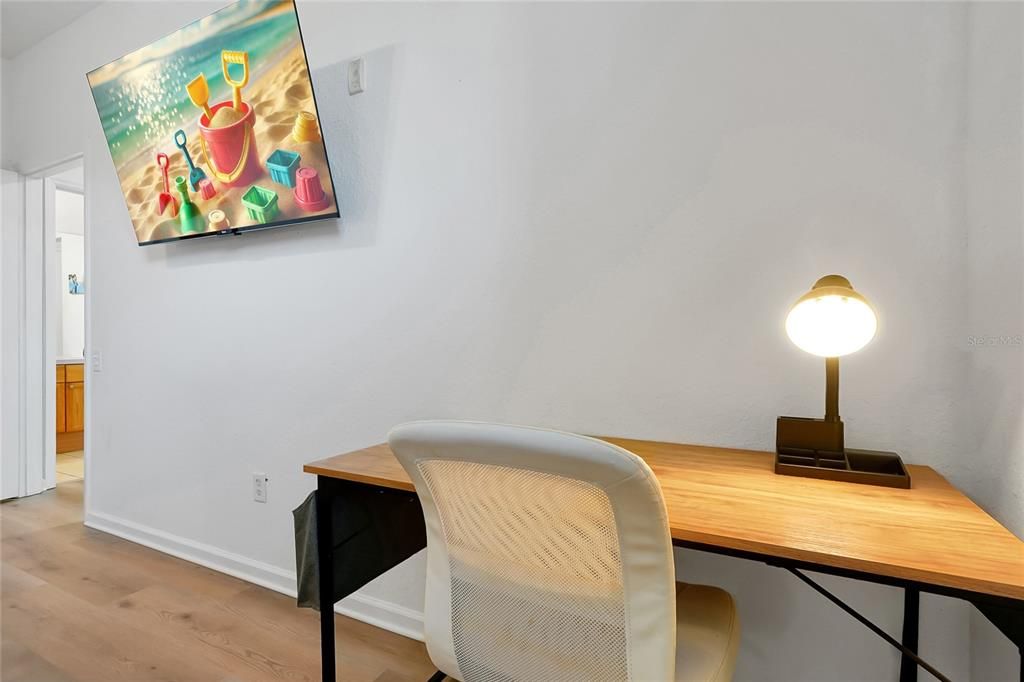 For Sale: $221,500 (3 beds, 2 baths, 1402 Square Feet)