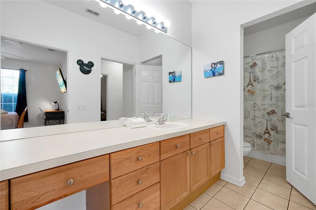 For Sale: $221,500 (3 beds, 2 baths, 1402 Square Feet)