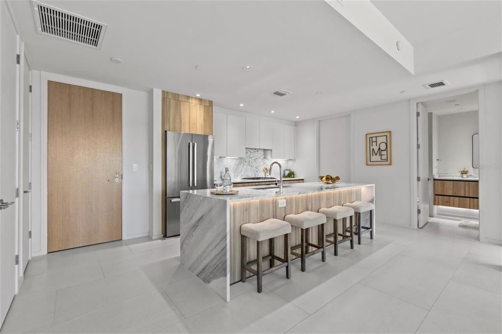 For Sale: $1,375,000 (2 beds, 2 baths, 1420 Square Feet)