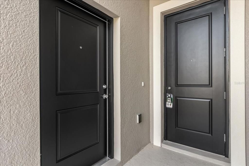 For Rent: $1,300 (1 beds, 1 baths, 650 Square Feet)
