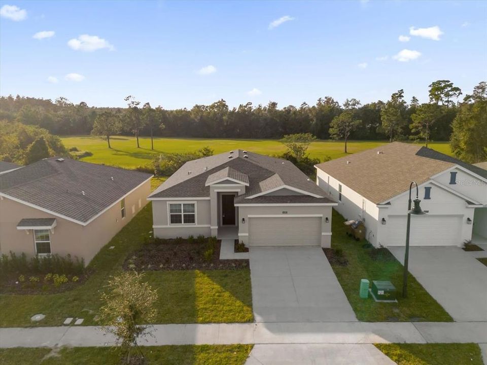 For Rent: $1,300 (1 beds, 1 baths, 650 Square Feet)