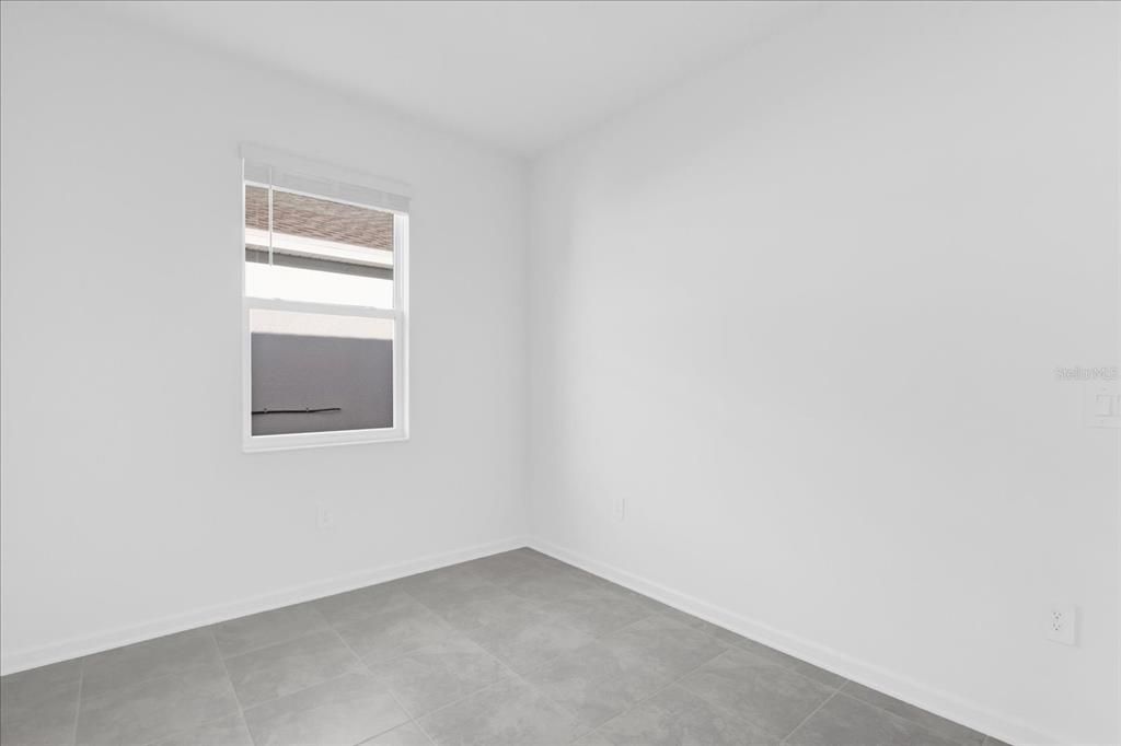 For Rent: $1,300 (1 beds, 1 baths, 650 Square Feet)