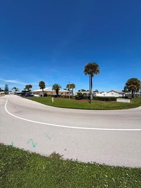 For Sale: $129,900 (2 beds, 2 baths, 1302 Square Feet)