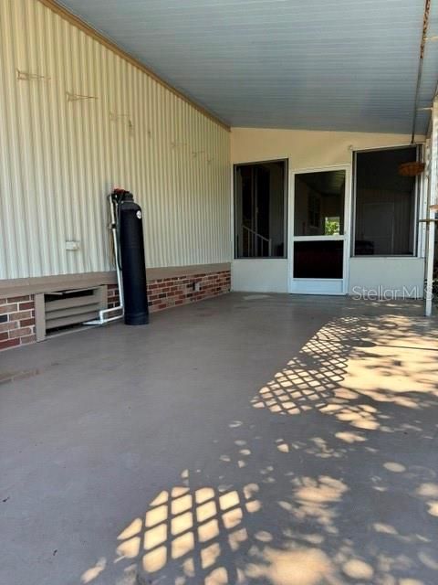 For Sale: $129,900 (2 beds, 2 baths, 1302 Square Feet)