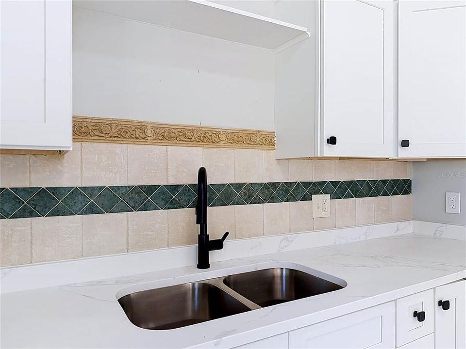 For Sale: $369,000 (3 beds, 2 baths, 1502 Square Feet)