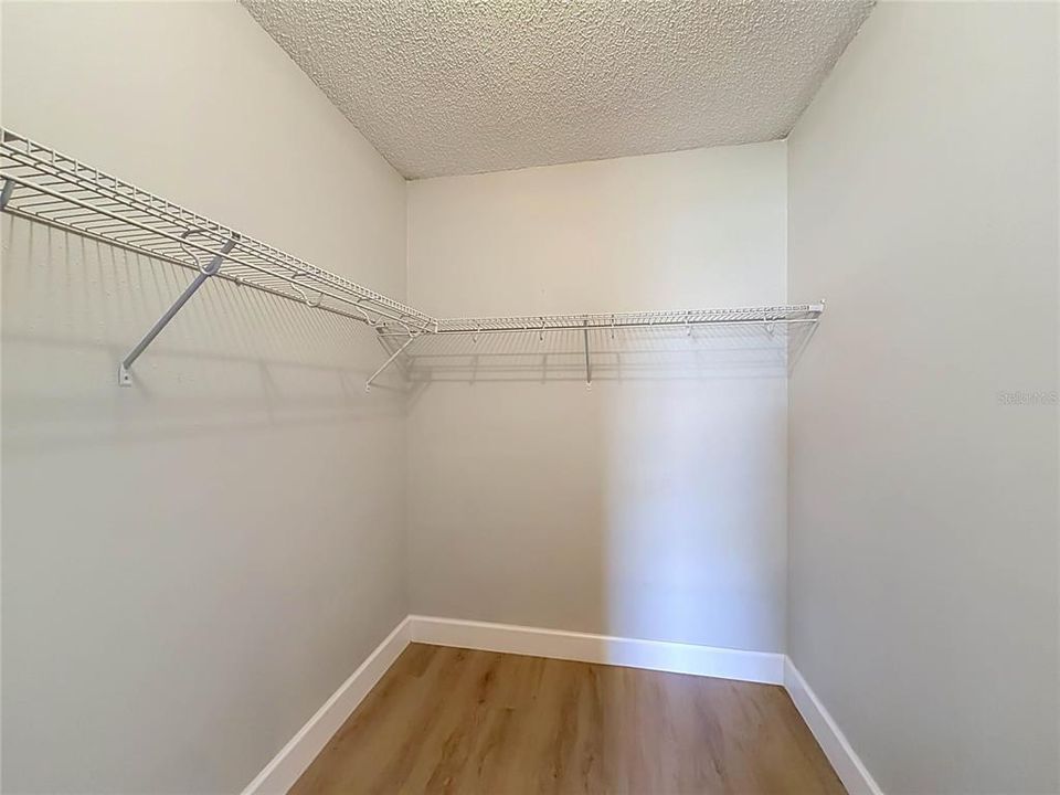 For Sale: $369,000 (3 beds, 2 baths, 1502 Square Feet)