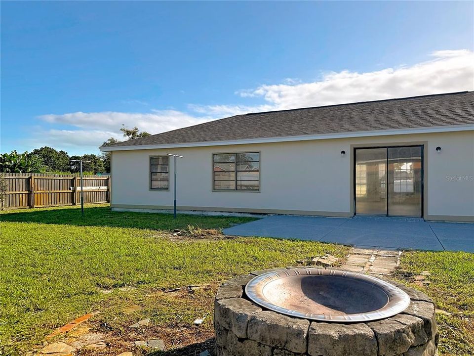 For Sale: $369,000 (3 beds, 2 baths, 1502 Square Feet)