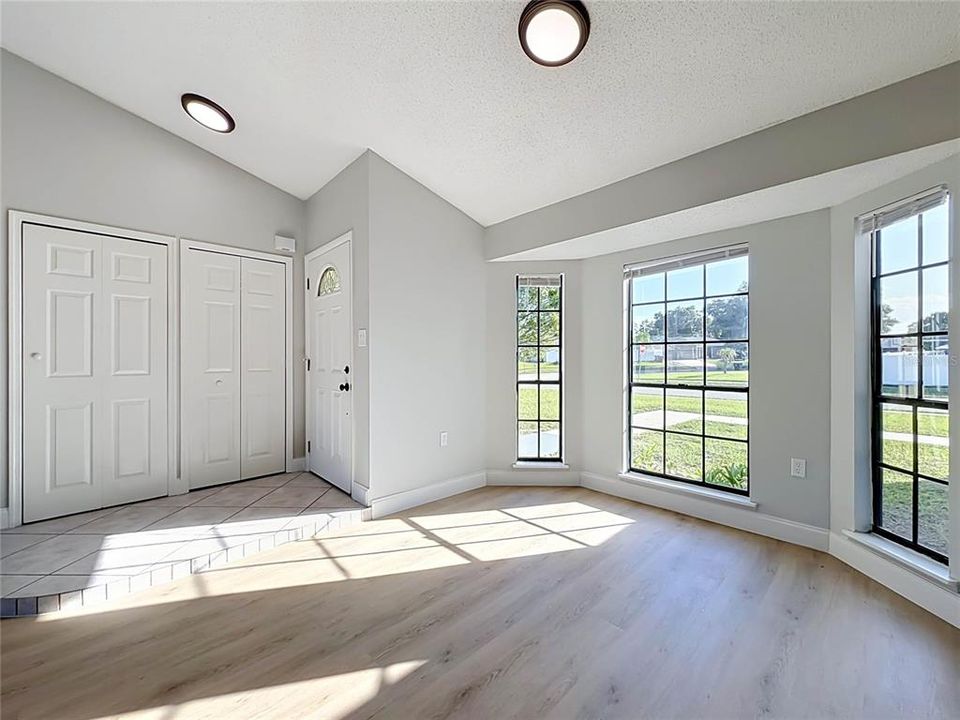For Sale: $369,000 (3 beds, 2 baths, 1502 Square Feet)
