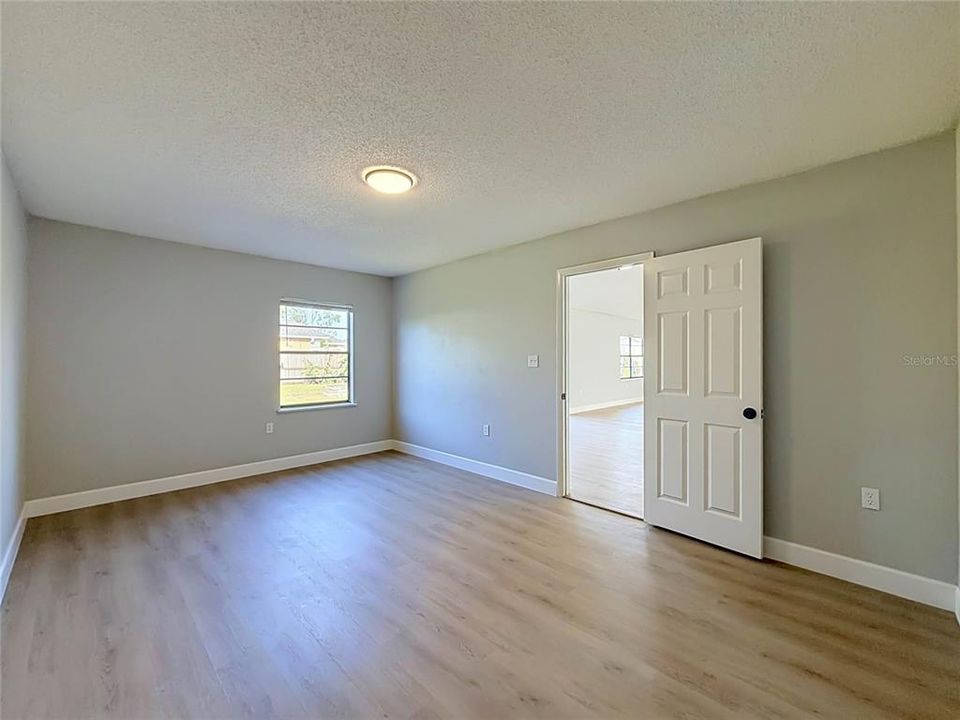 For Sale: $369,000 (3 beds, 2 baths, 1502 Square Feet)