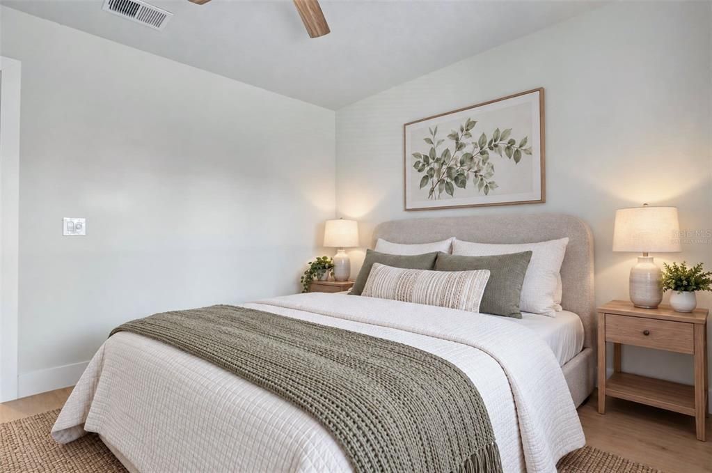 For Sale: $158,900 (1 beds, 1 baths, 661 Square Feet)
