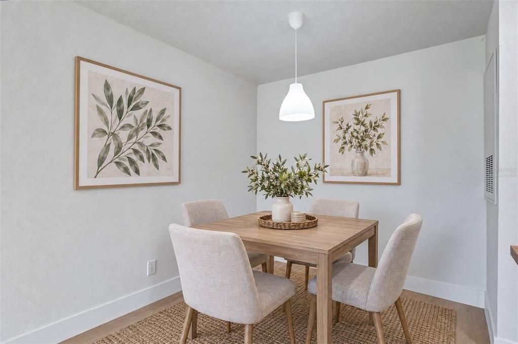 For Sale: $158,900 (1 beds, 1 baths, 661 Square Feet)