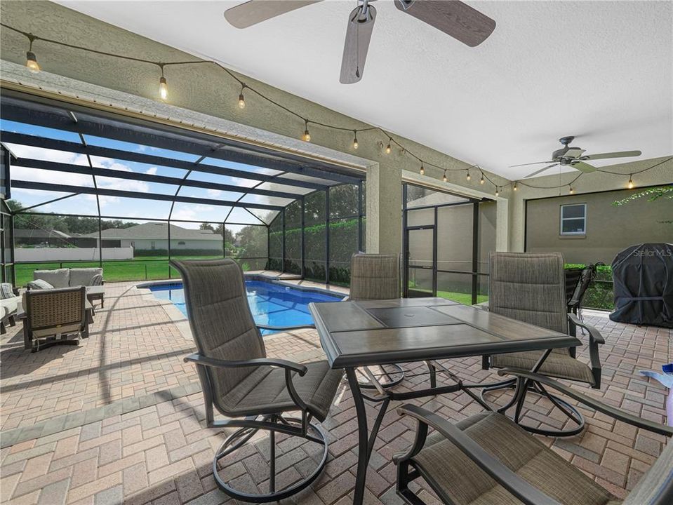 For Sale: $469,900 (4 beds, 2 baths, 2220 Square Feet)