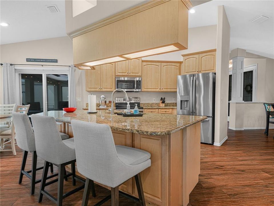 For Sale: $469,900 (4 beds, 2 baths, 2220 Square Feet)