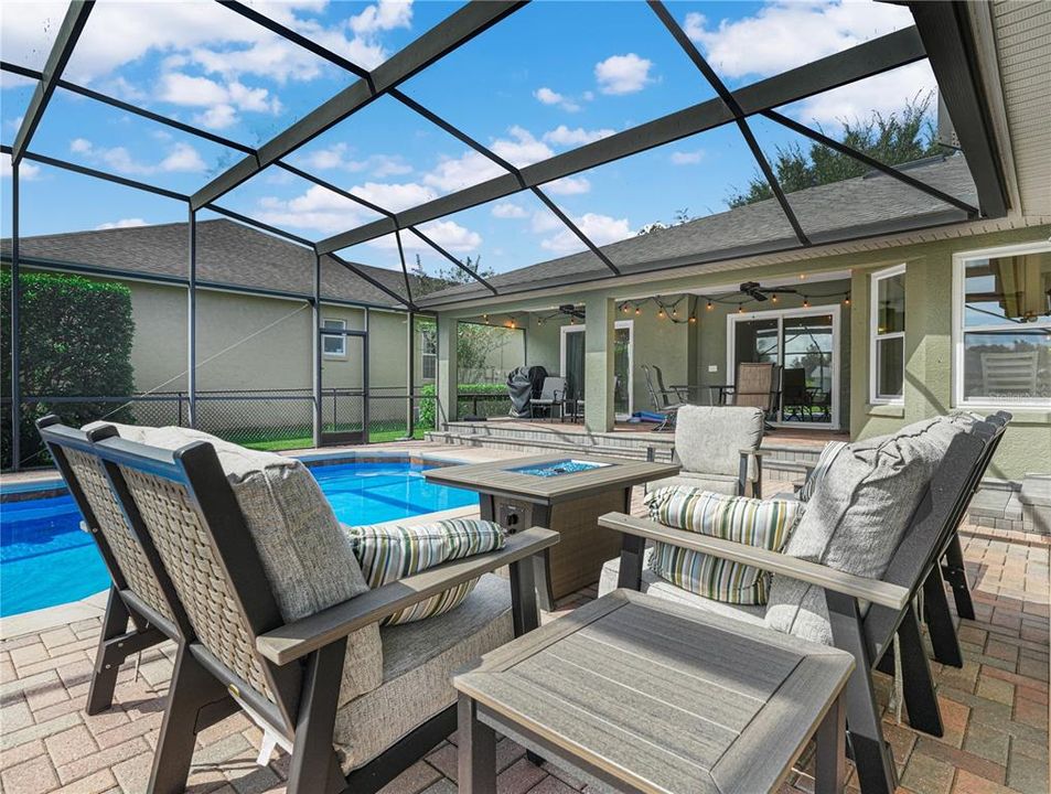 For Sale: $469,900 (4 beds, 2 baths, 2220 Square Feet)