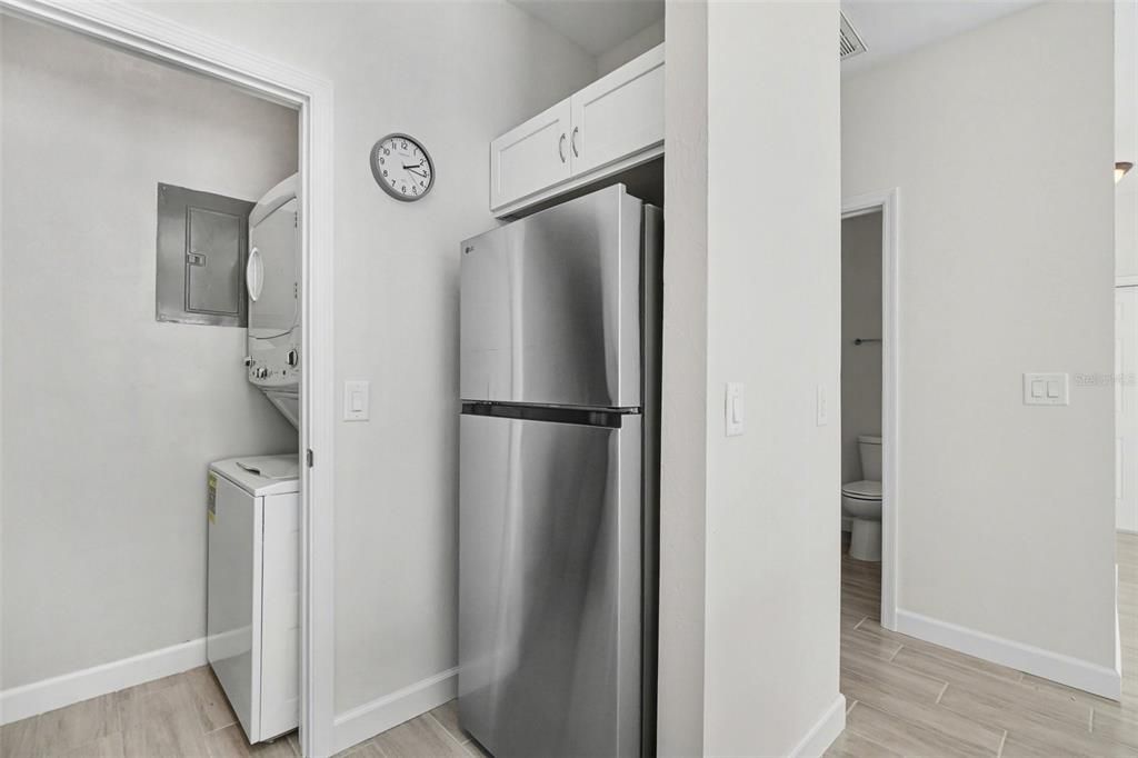 For Sale: $149,900 (2 beds, 2 baths, 814 Square Feet)